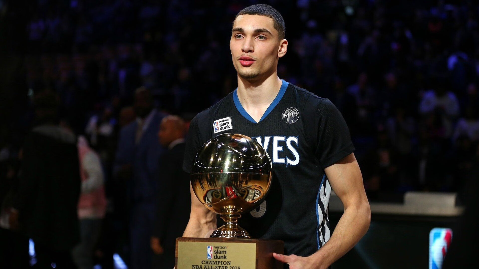 开云体育app入口-英超传奇瞬间：永远值得铭记的比赛片段，英超集锦2020-2021