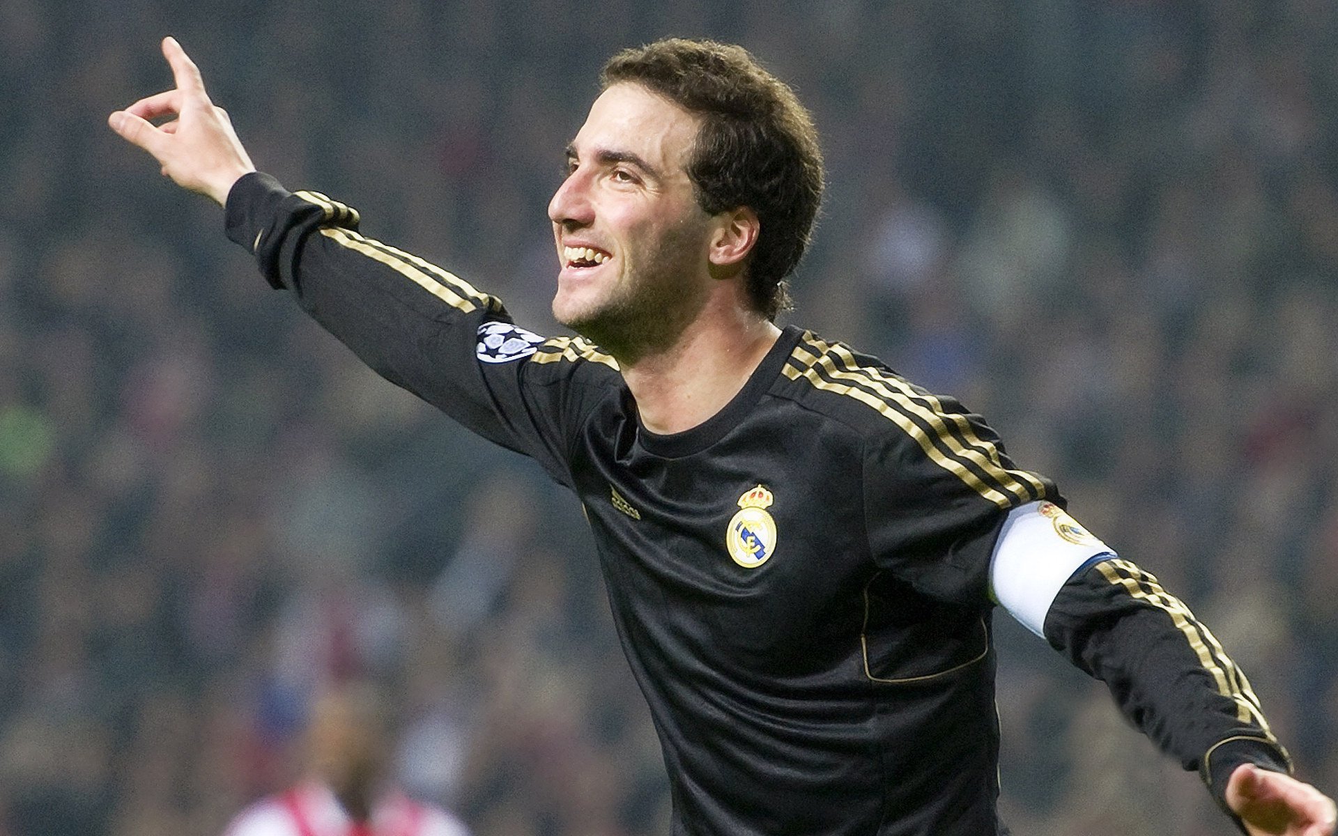 袋鼠队主力球员:塔特 (Tate McDermott),袋鼠体育品牌